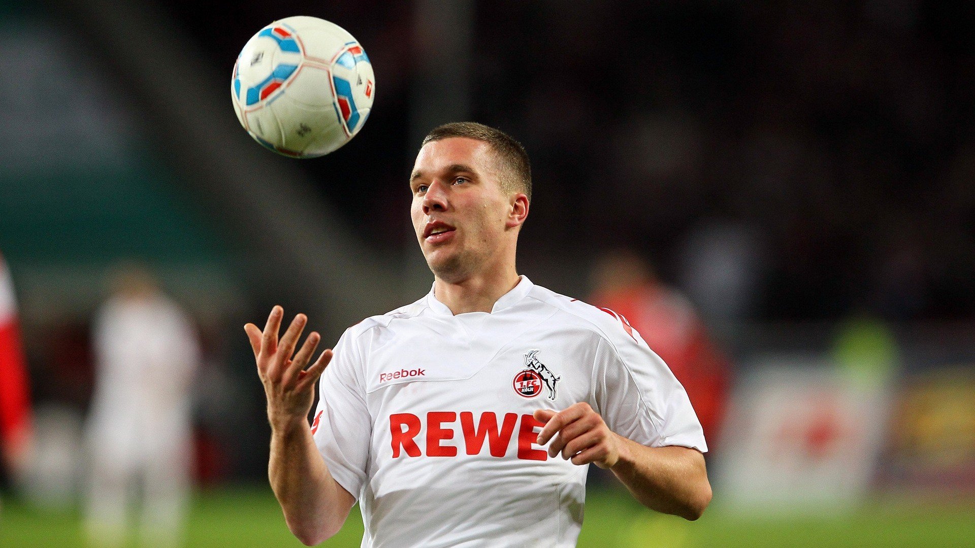 中国滑雪健儿备战冬奥 新赛季表现亮眼